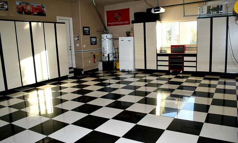 http://garageage.com/cdn/shop/articles/checkered-porcelain-tile-garage-floor_6f2e822b-6a58-4033-9841-9d370c01a8de.jpg?v=1618578597